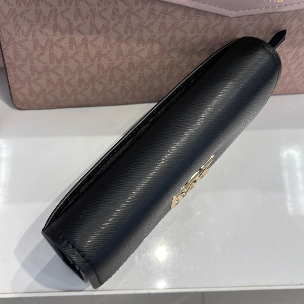 Michael Kors Mimi Large Saffiano Leather Bi-Fold Continental Wallet
Black 
NWT - Picture 13 of 16